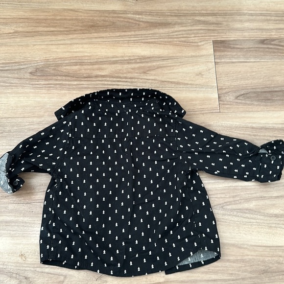 Boys button up - Picture 3 of 3